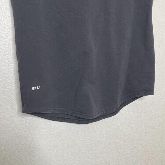 BYLT Shirt Mens Medium Gray S/S Drop Cut Short Sleeve Lux Activewear Curved Hem - Picture 5 of 6